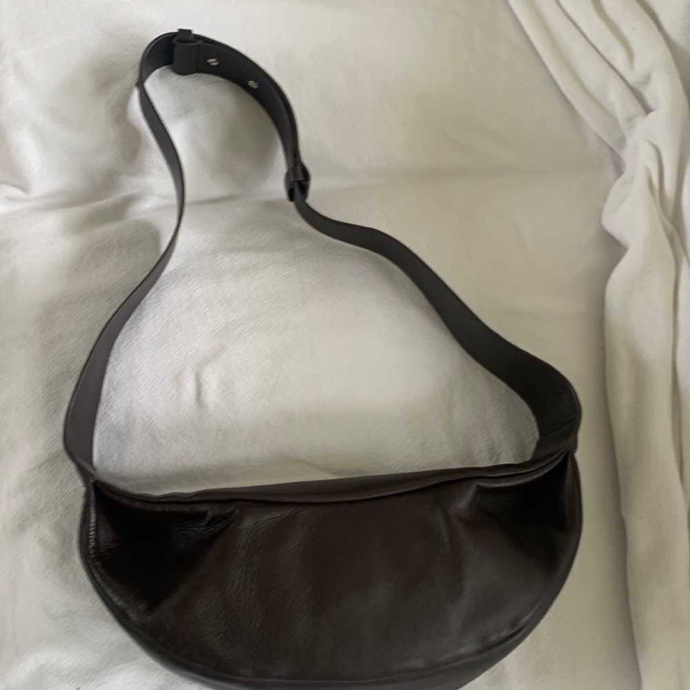 COS SWING LEATHER CROSSBODY